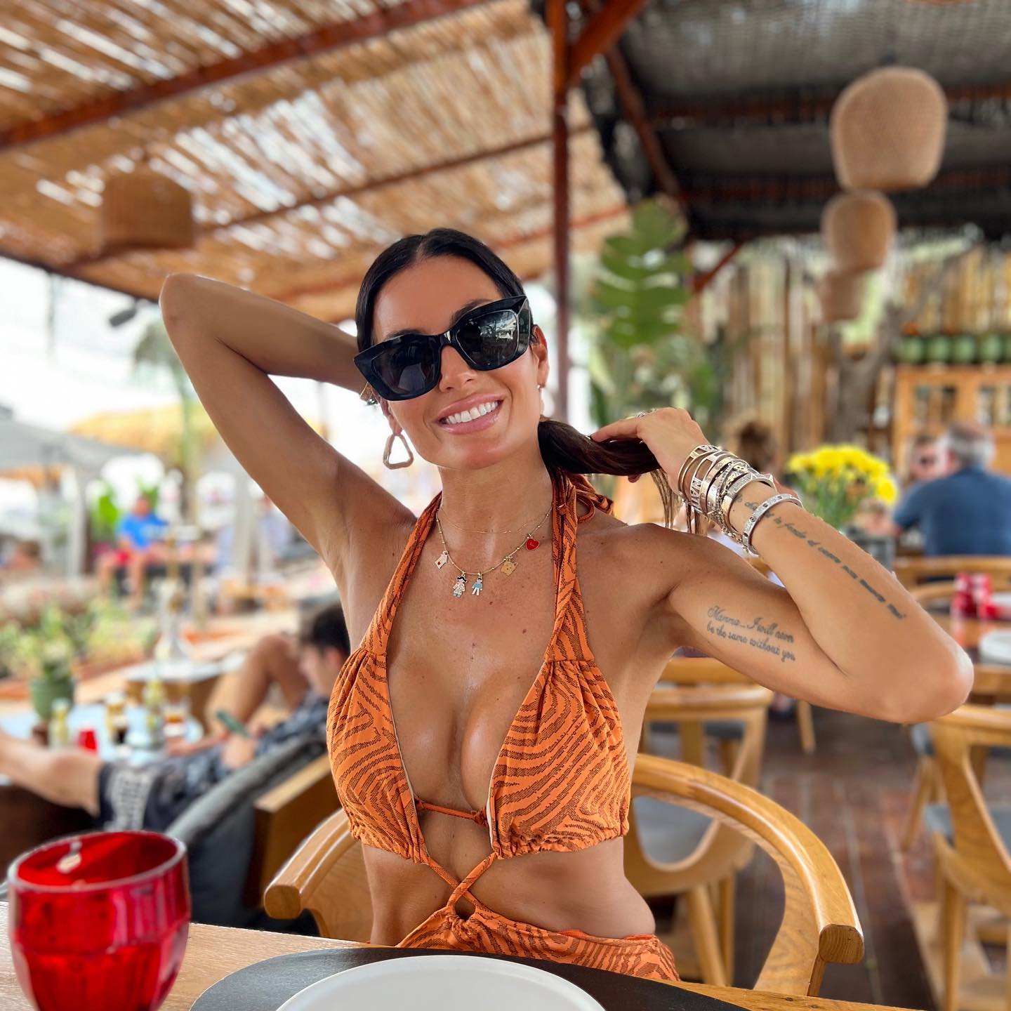 Elisabetta Gregoraci • Santorini, timeless beauty...