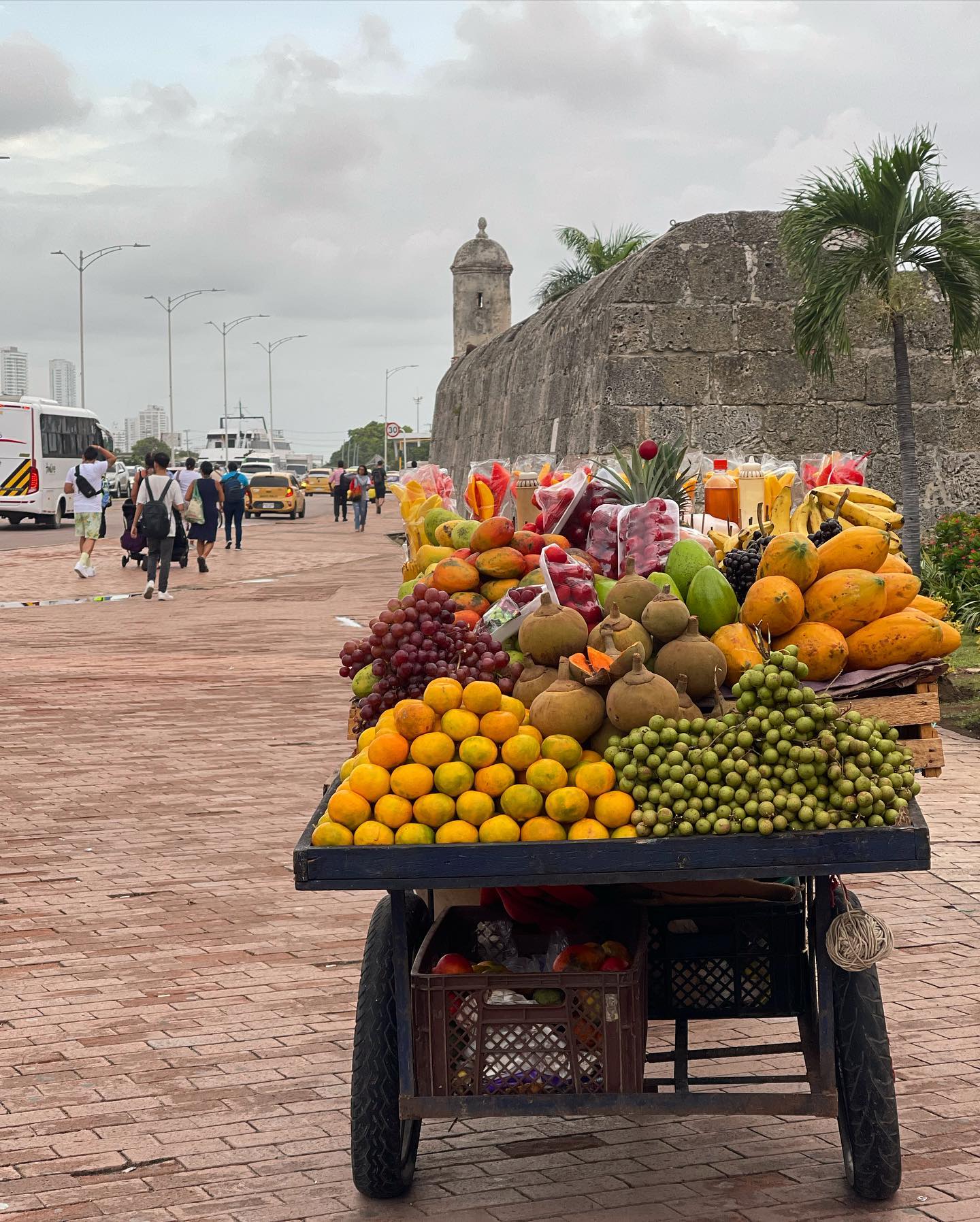 Selvaggia Lucarelli Difficile descrivere la bellezza di Cartagena. Ci provo con le foto, ma non bast...