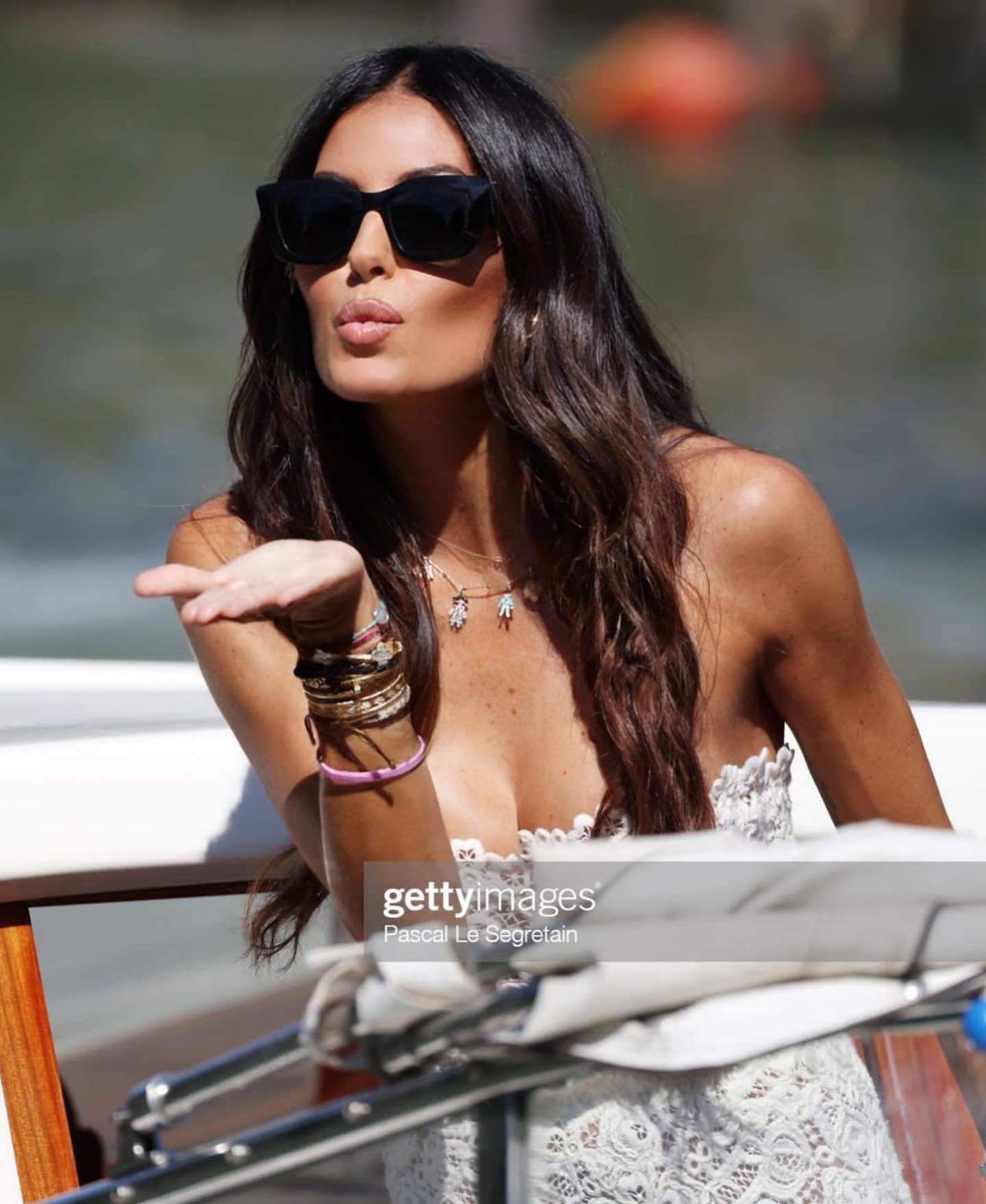 Elisabetta Gregoraci • Venezia, dove la magia incontra l’incanto 

• Total look  
• Mua:...