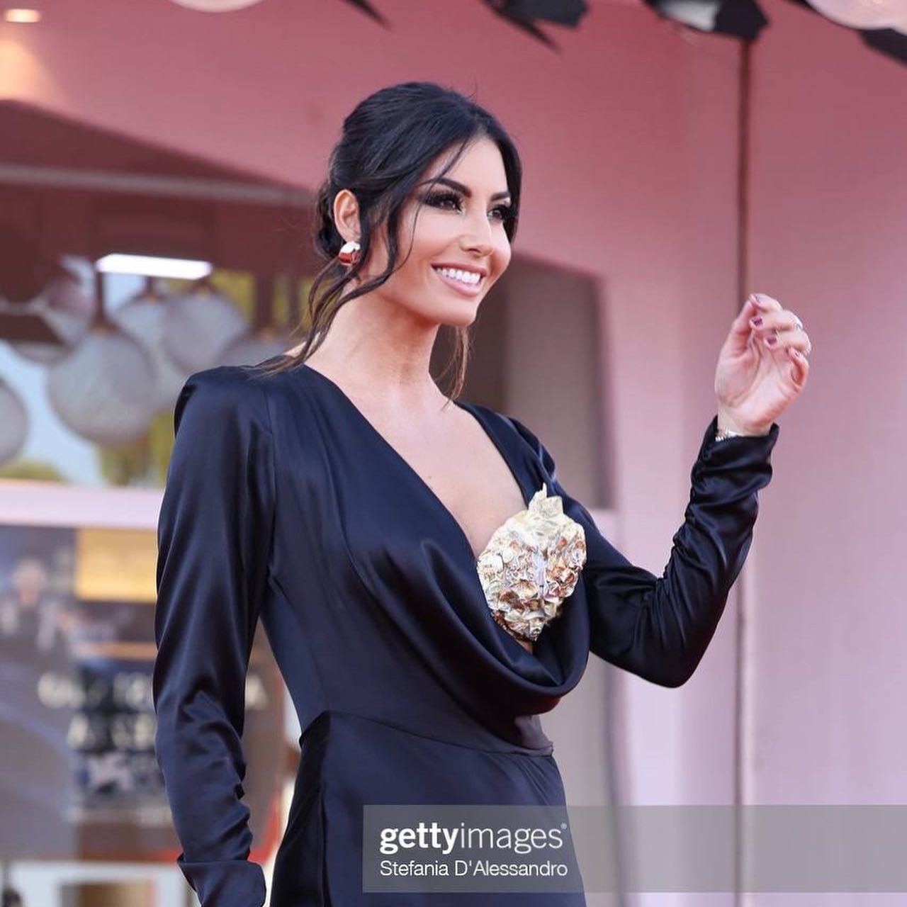 Elisabetta Gregoraci • Cuore che batte forte a Venezia 
Per questo magico Red Carpet ho scelto di ind...