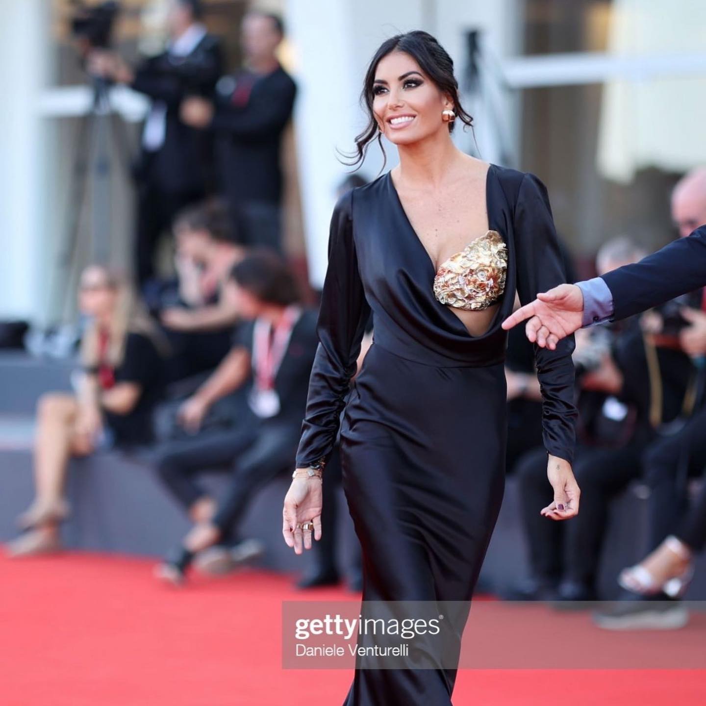 Elisabetta Gregoraci • Cuore che batte forte a Venezia 
Per questo magico Red Carpet ho scelto di ind...