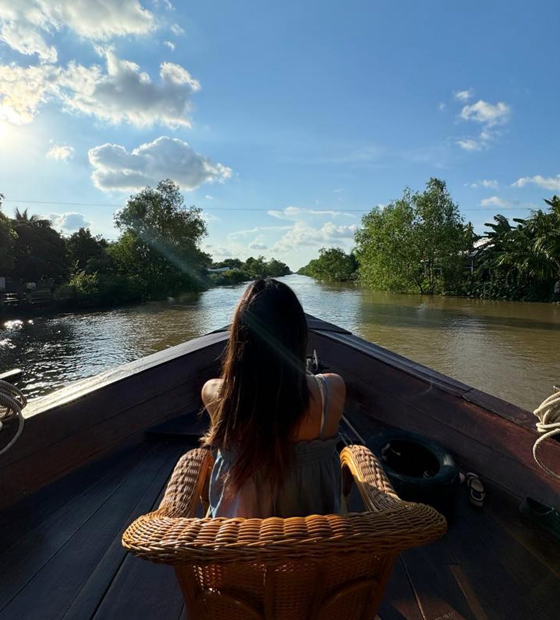 Elisabetta Gregoraci • Vietnam giorno 2 - Nel cuore del Delta del Mekong 
 
A bordo dello Sanpam, una...