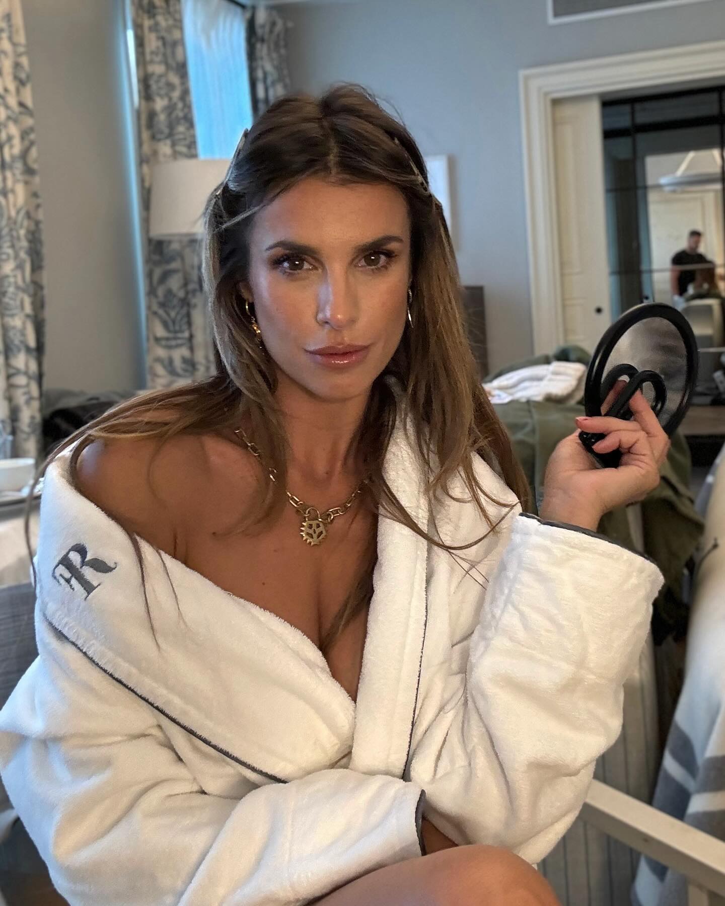 Elisabetta Canalis Rome in  
Yesterday was shooting day with the amazing  for what is a surprise…
P...