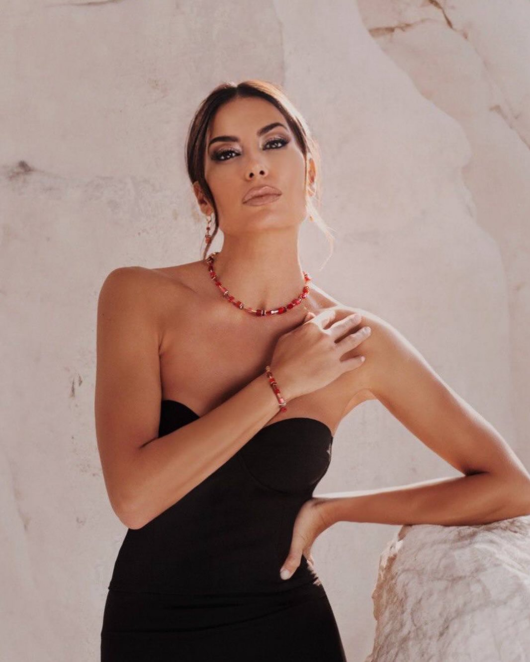 Elisabetta Gregoraci Perfetti da regalare o da abbinare al vostro outfit per le feste: a me piacciono...