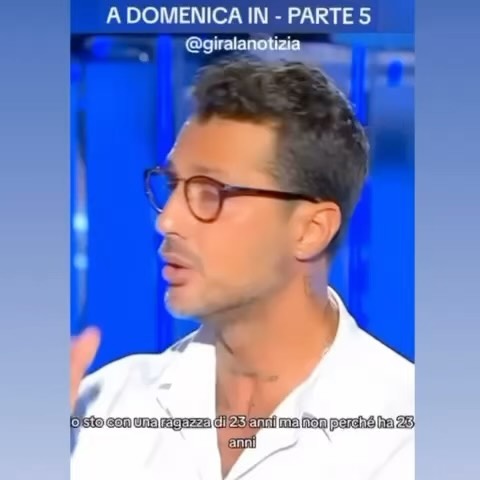 Fabrizio Corona DOVREI METTERE LA DIDASCALIA: “AH CHE BEI TEMPI”. INVECE ERANO TEMPI DI MERDA… A...