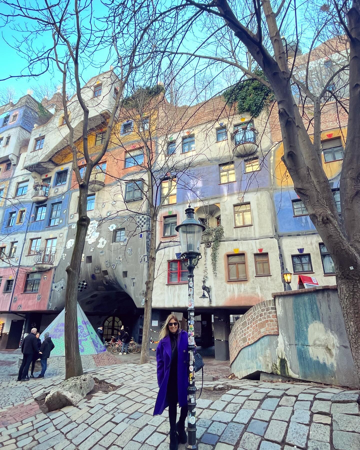 Selvaggia Lucarelli Come prima foto ho scelto quella con i colori perché il colore a Vienna è soprat...