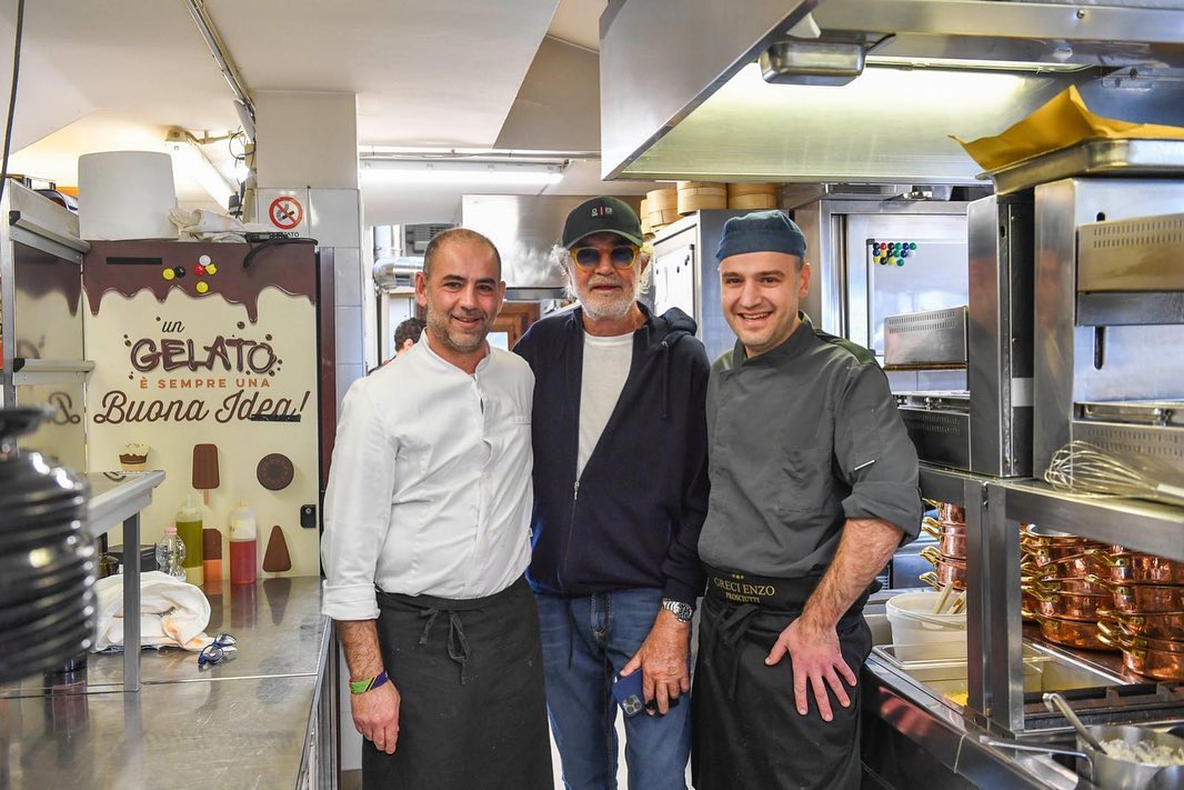 Flavio Briatore Grazie allo staff di  per l’ottimo lavoro...