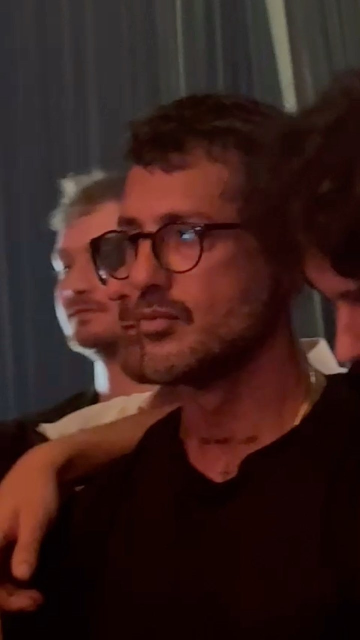 Fabrizio Corona LO SGUARDO MOSTRA QUELLO CHE HAI DENTRO. IL MIO SGUARDO HA AFFRONTATO CHIUNQUE I...