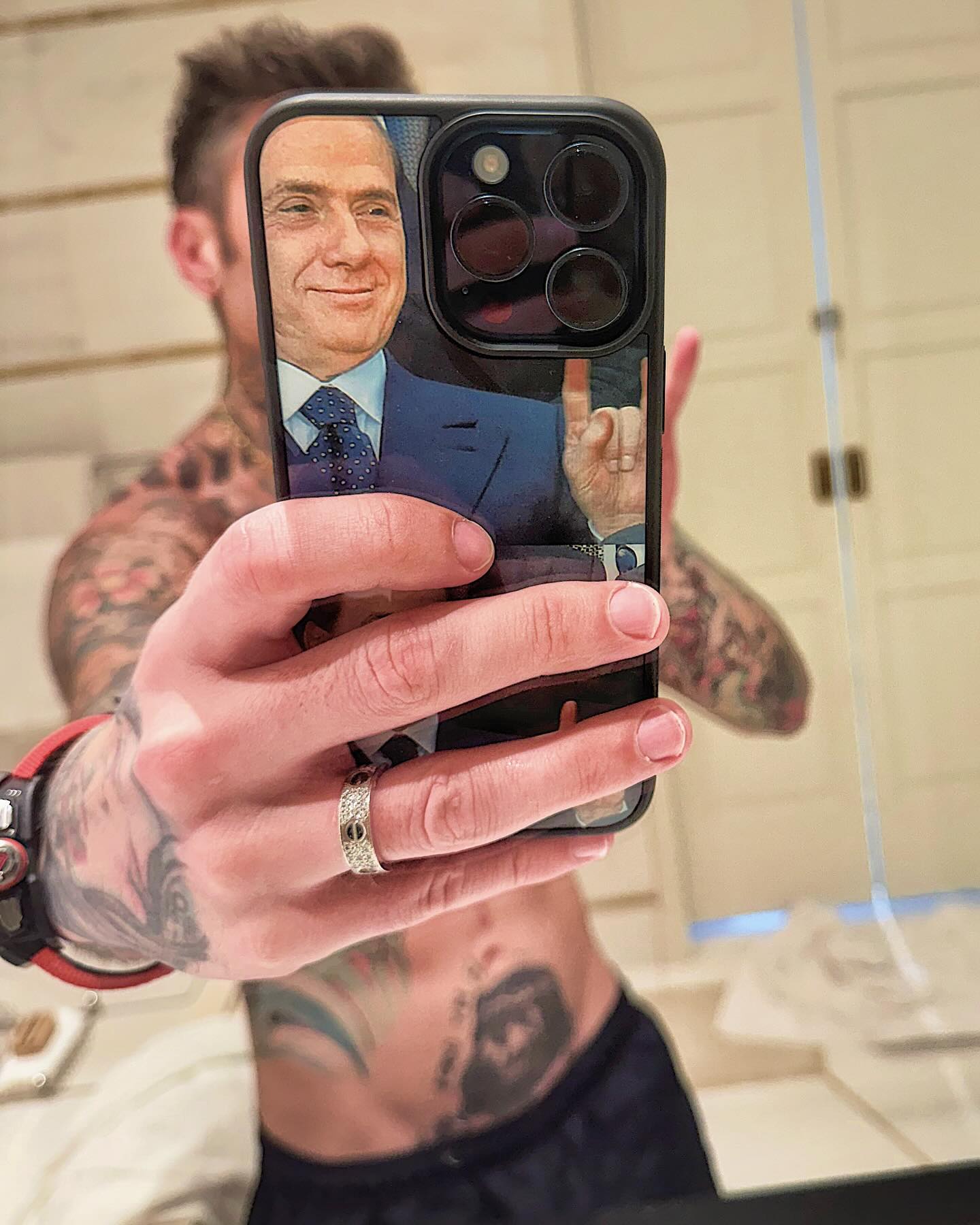 Fedez Nuova cover del telefono...