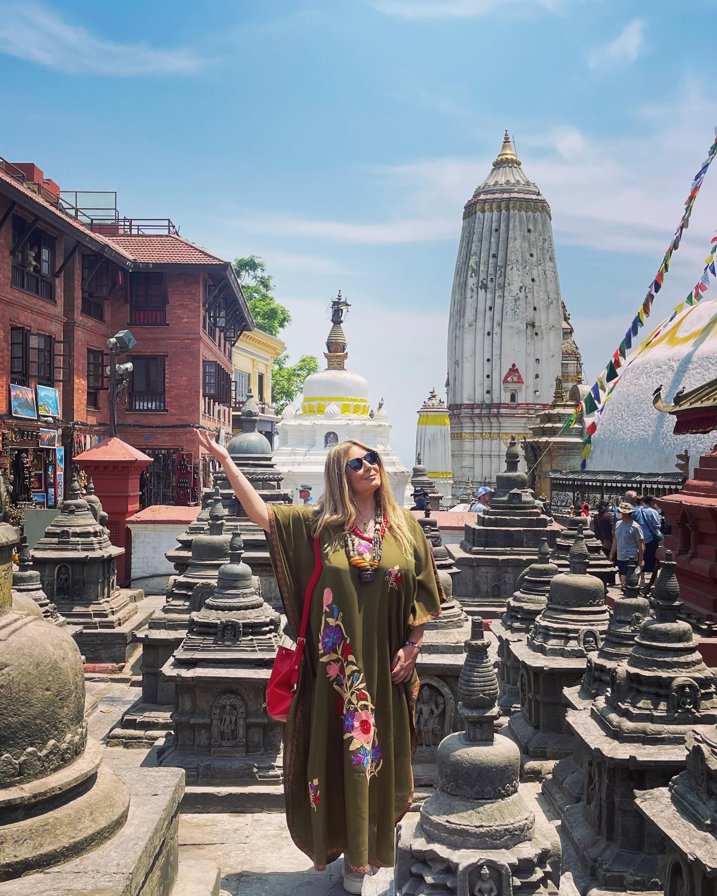 Selvaggia Lucarelli Siamo tornati in Nepal perché sentivamo che c’era ancora molto da vedere e abbia...