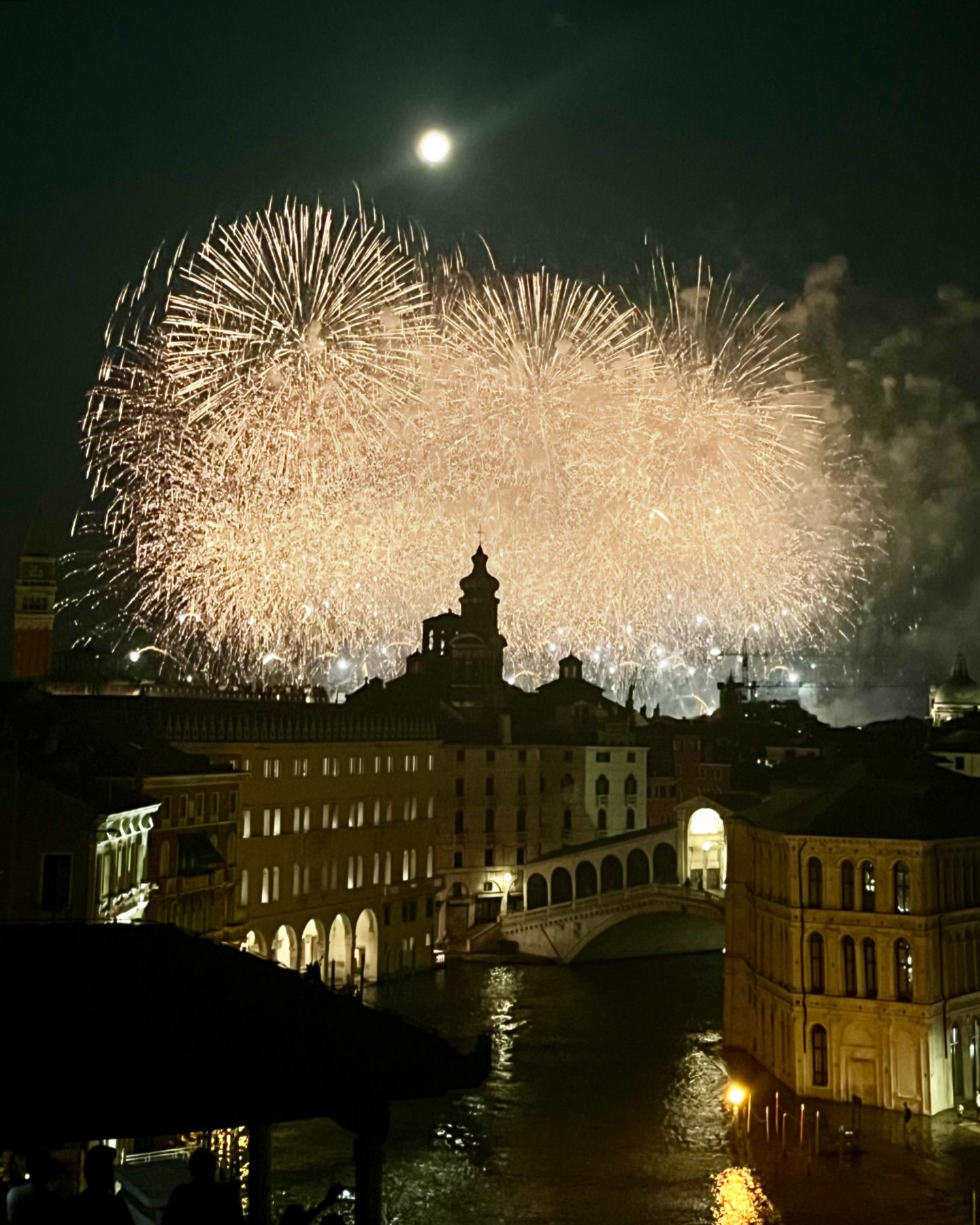 Rose Villan venezia e i fantasmi - che compleanno speciale. grazie a chi c’era e chi mancava...