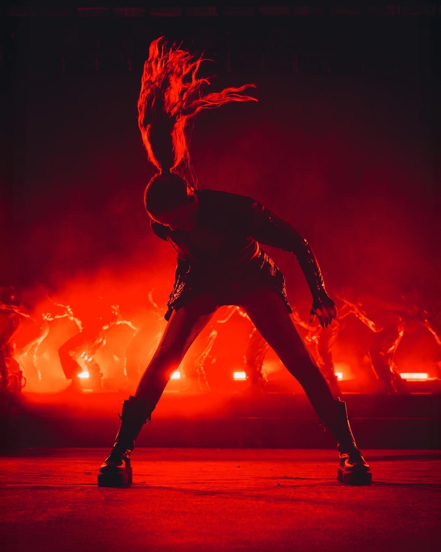 Annalisa Girando nel vortice siamo quasi alla fine di questo tour incredibile  
-2...