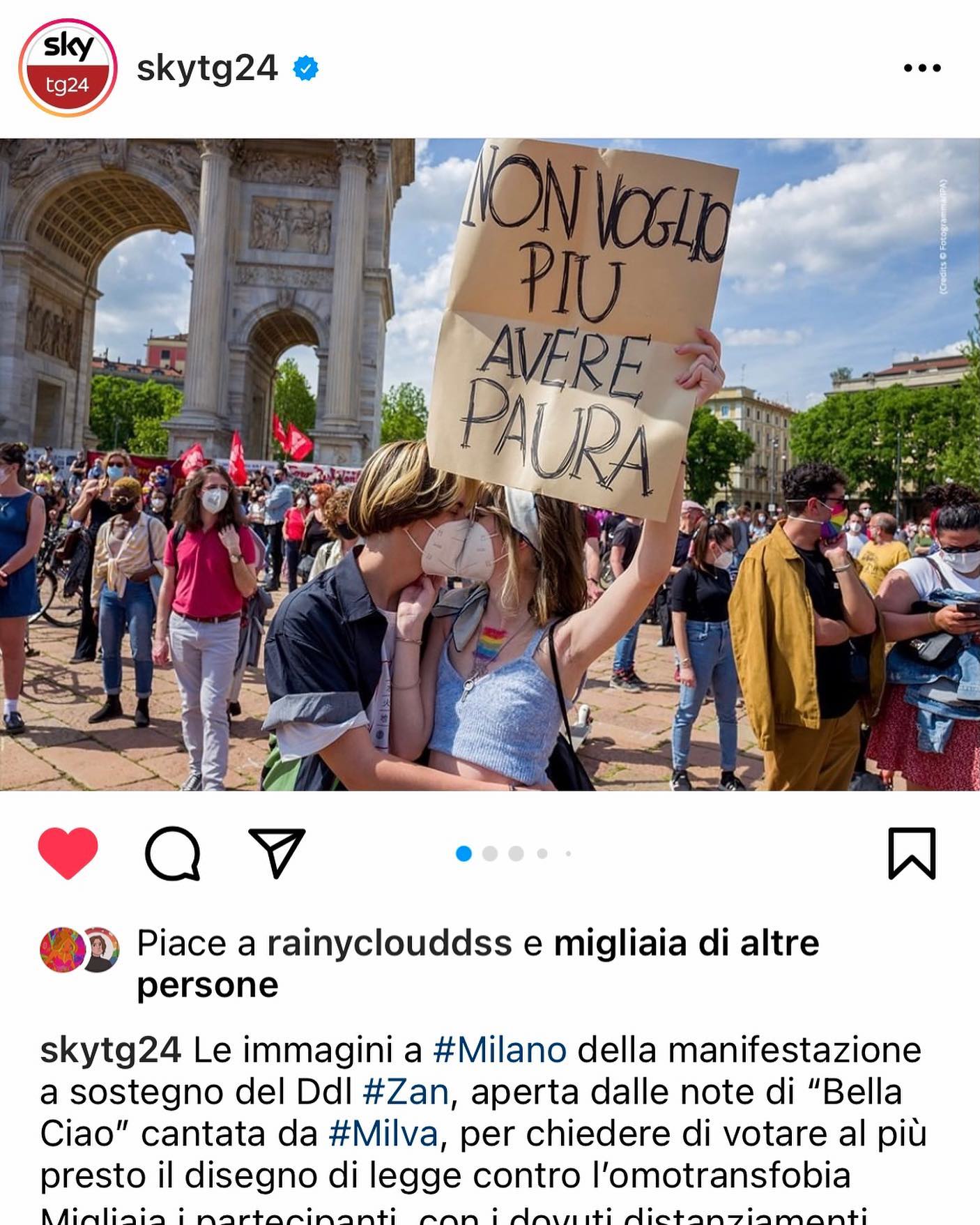 Selvaggia Lucarelli Che gioia vedere mio figlio e la fidanzata manifestare per l’amore di tutti.    ...