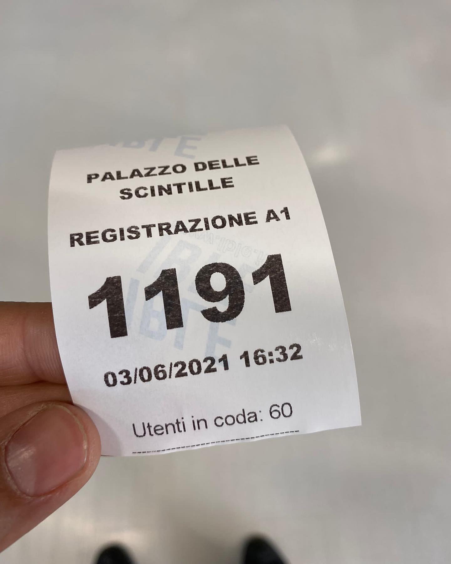 Selvaggia Lucarelli Lorenzo, ora in fila per il vaccino, mi ha mandato fiero il suo numero (io sono ...