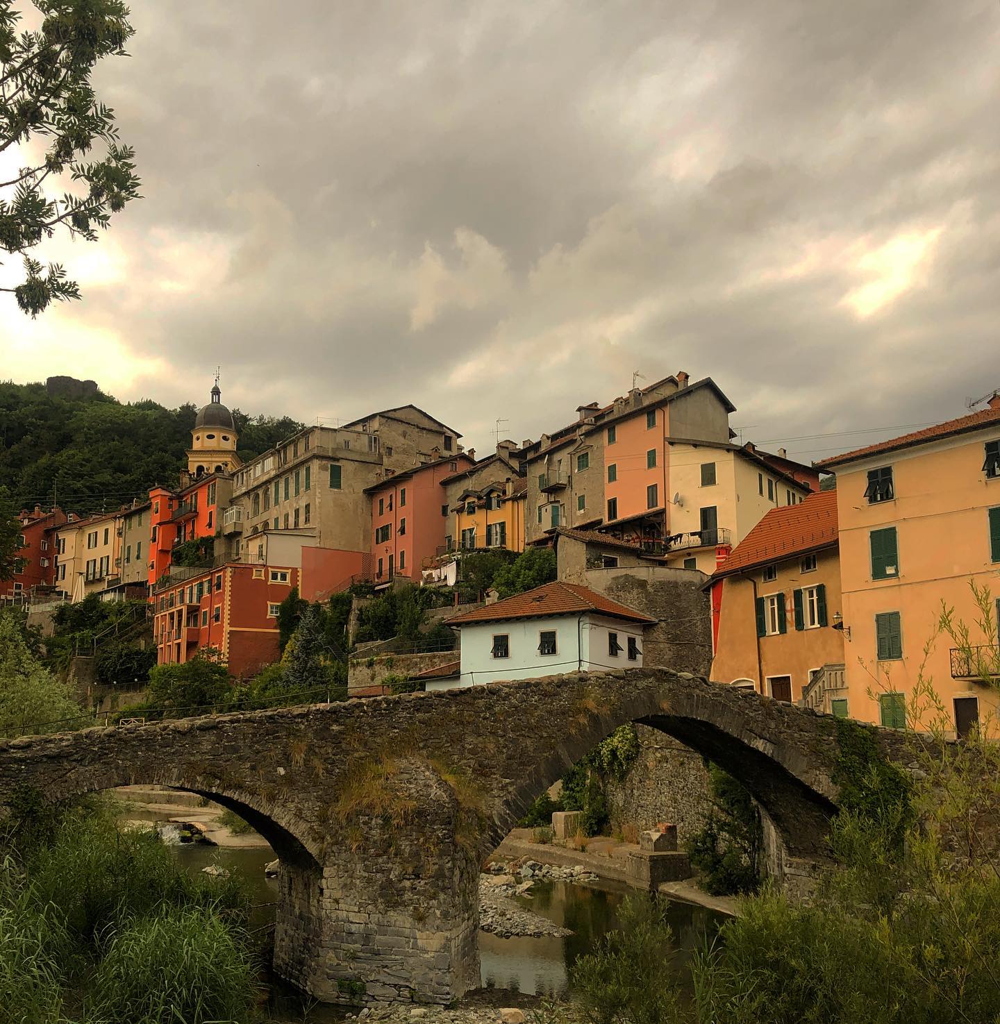 Selvaggia Lucarelli Diciamo che non è stato un weekend di sole assoluto, ma Voltaggio e il suo ponte...