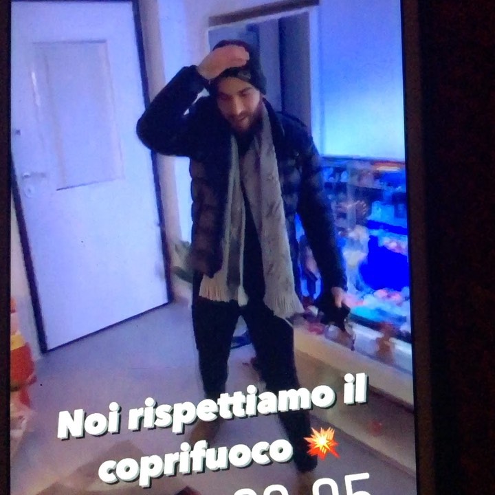 Selvaggia Lucarelli Tra i tanti che hanno postato immagini delle loro feste di Capodanno mi ha molto...