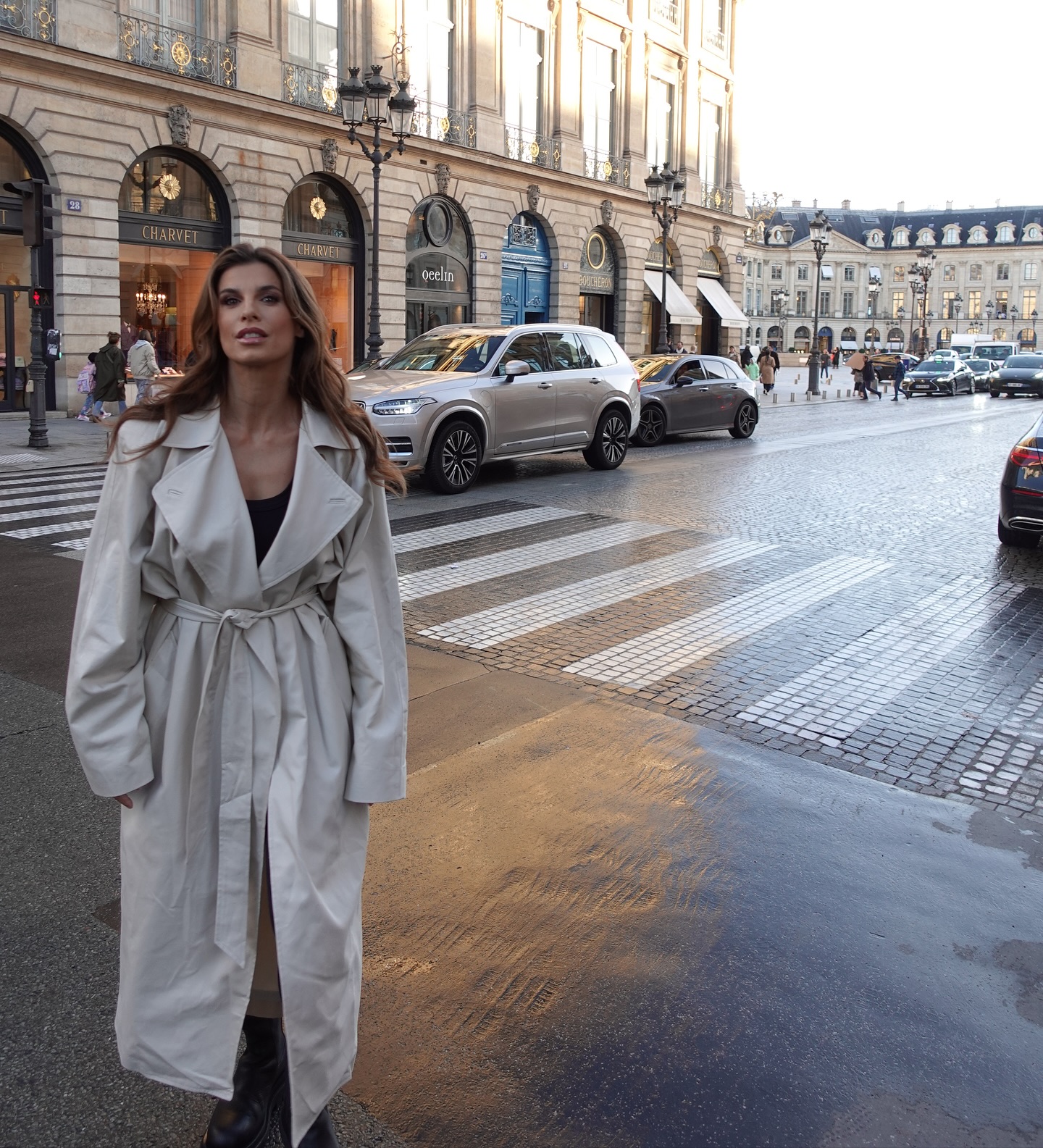 Elisabetta Canalis Paris touch and go...