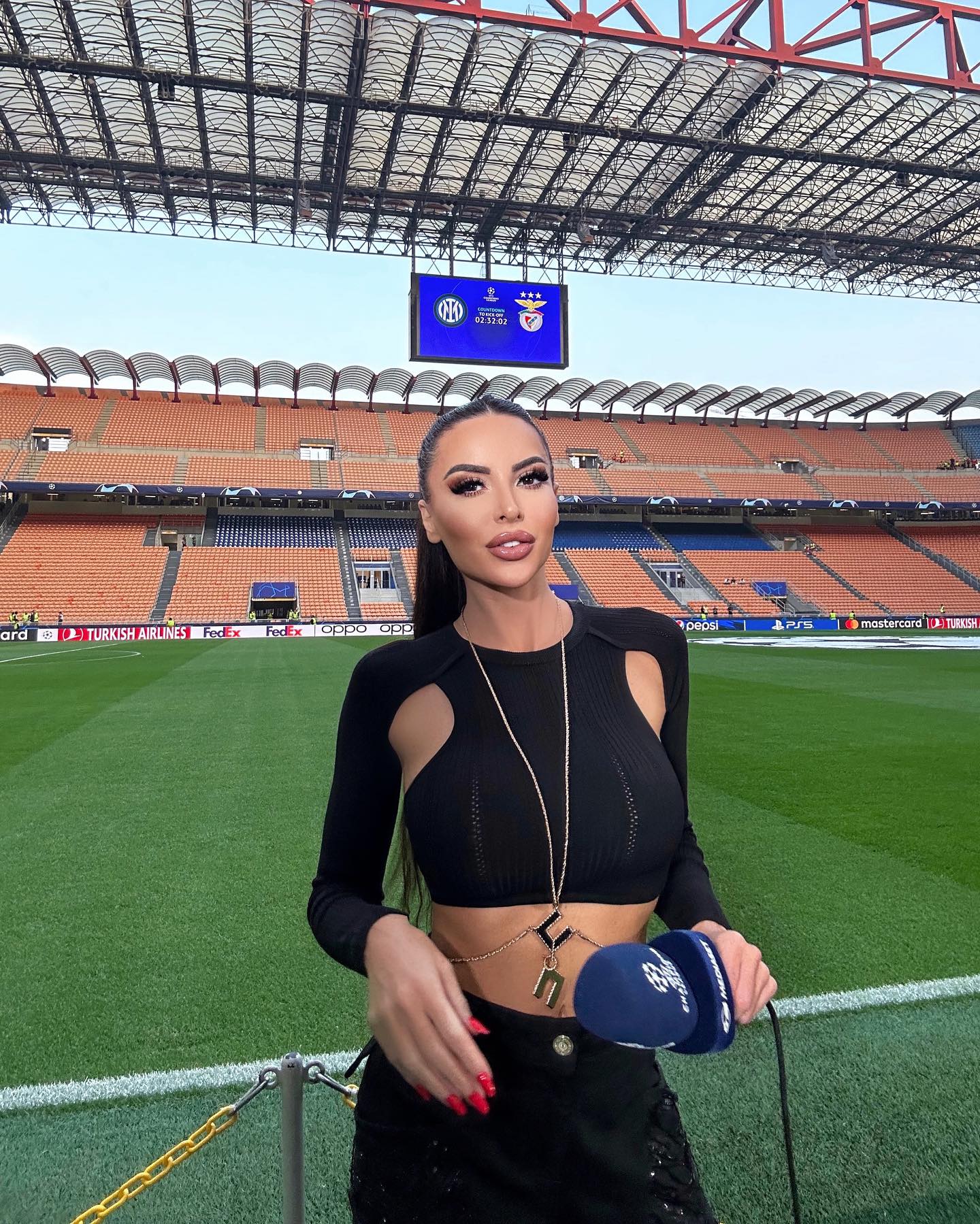 Marialuisa Jacobelli The chaaaampions San siro was insane (as usual)
Inter - Benfica...