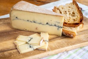 Formaggio-Morbier-Depositphotos_738470394_L-1920x1278.jpg